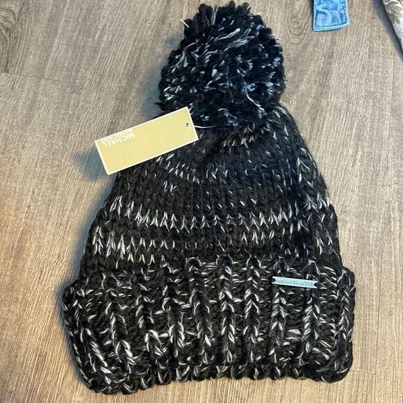 Michael Kors Winter Hat - Picture 1 of 1
